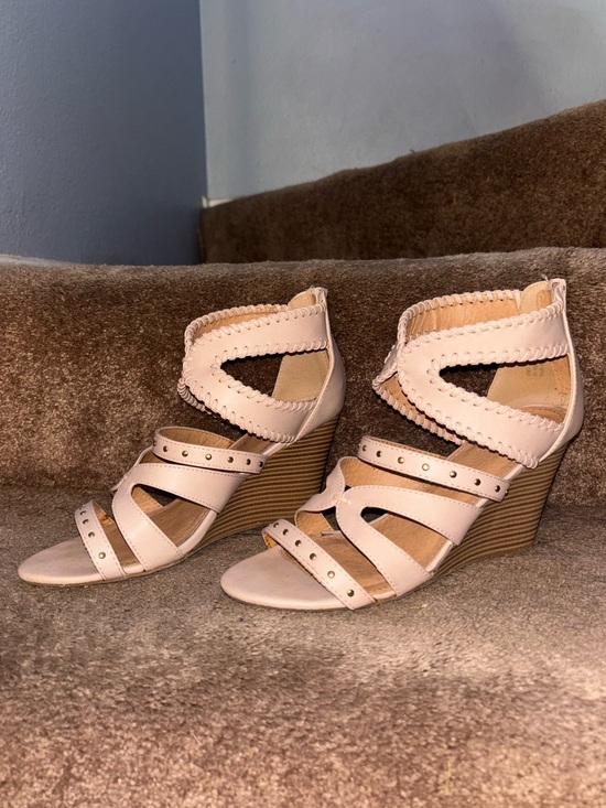 Report Shoes - Report Raspberry Blush Pink Gold Hardware Strappy Wedge Heels W8